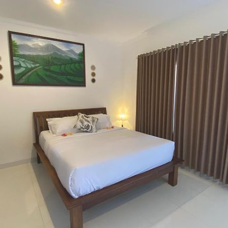Manis Guest House 塞米亚克 外观 照片