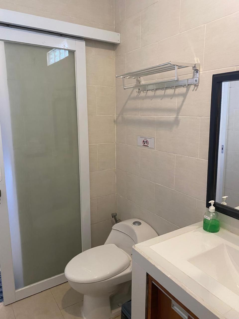 Manis Guest House 塞米亚克 外观 照片