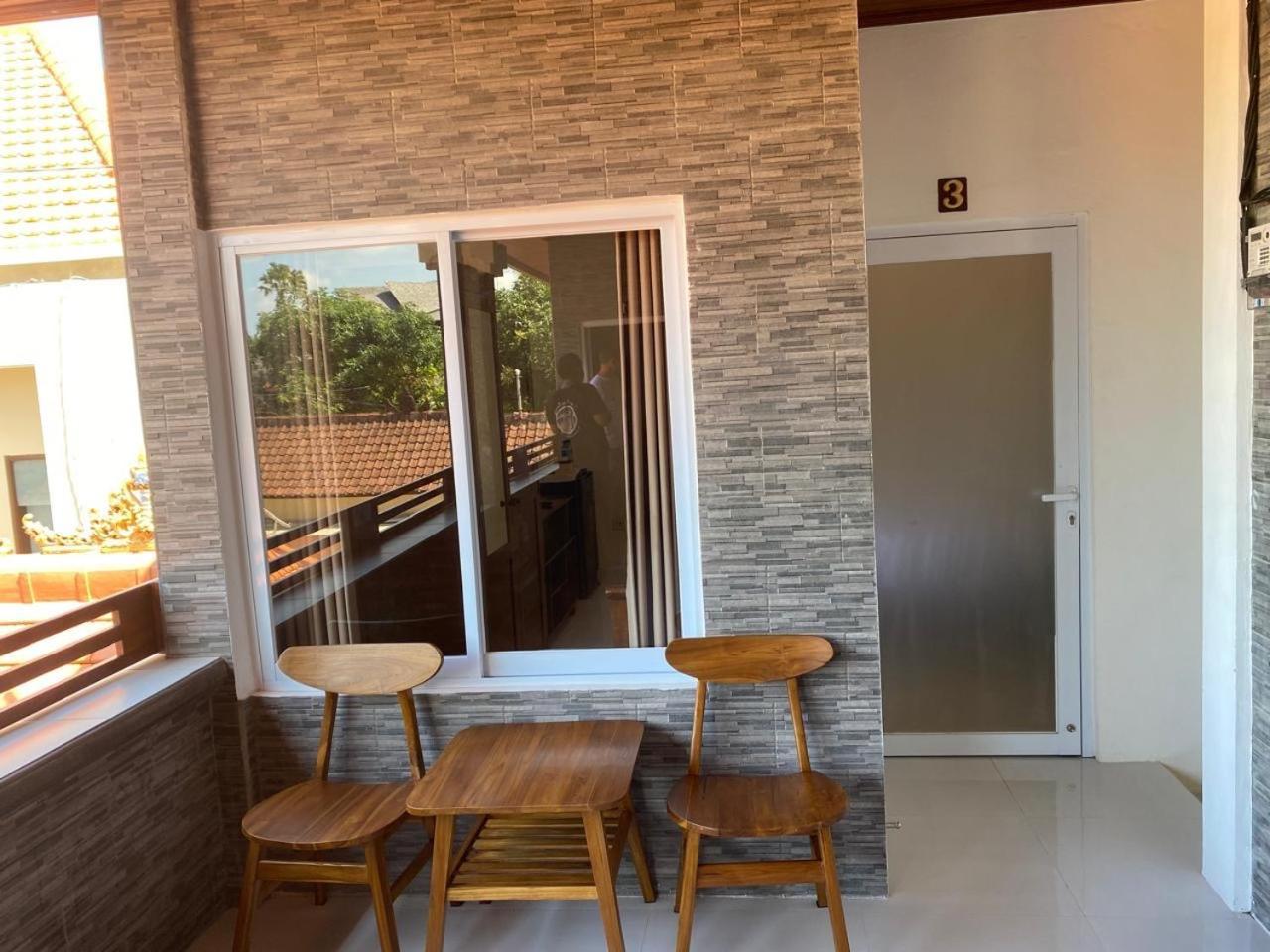 Manis Guest House 塞米亚克 外观 照片