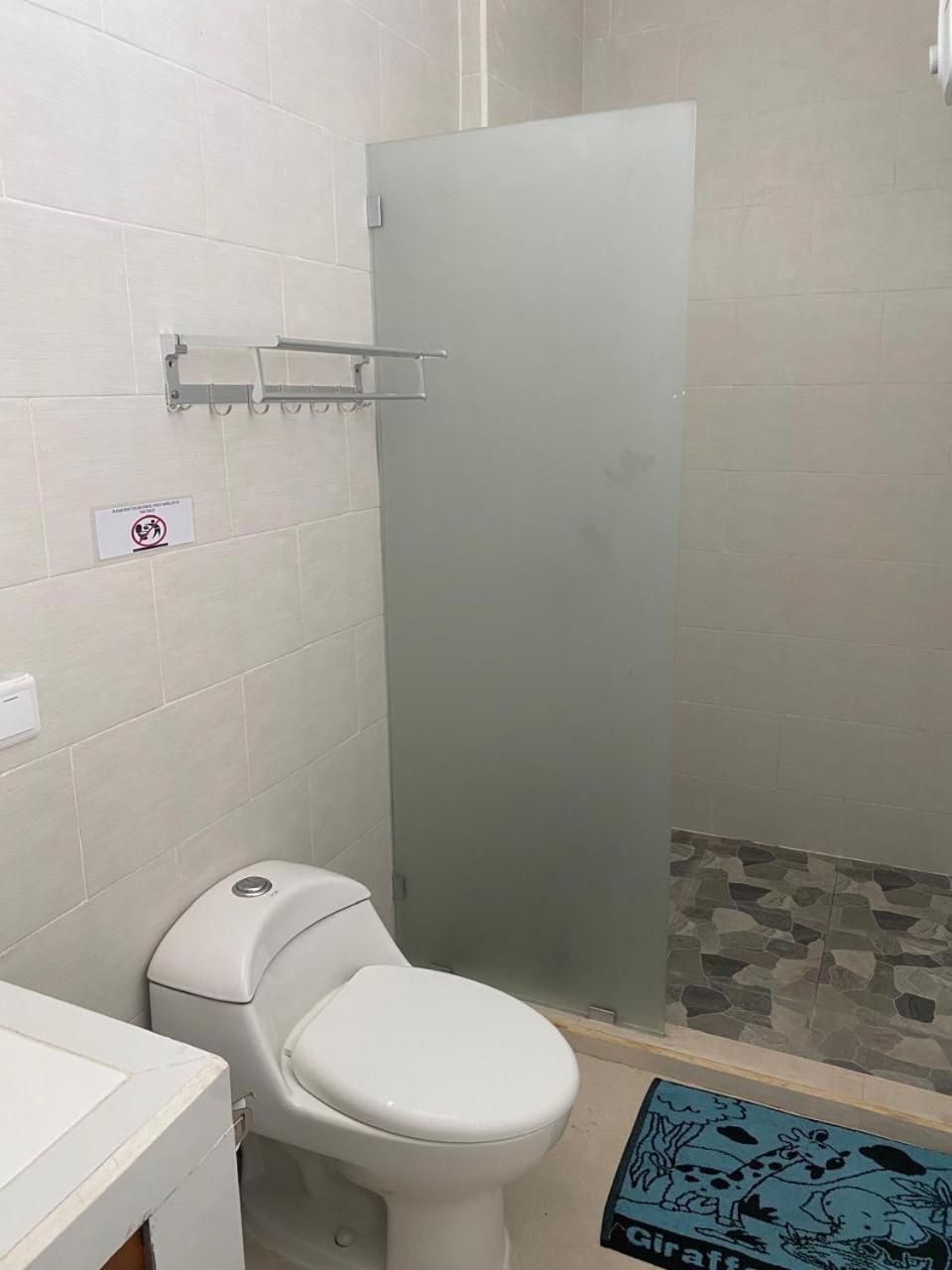 Manis Guest House 塞米亚克 外观 照片
