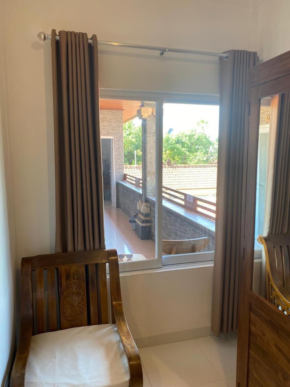 Manis Guest House 塞米亚克 外观 照片
