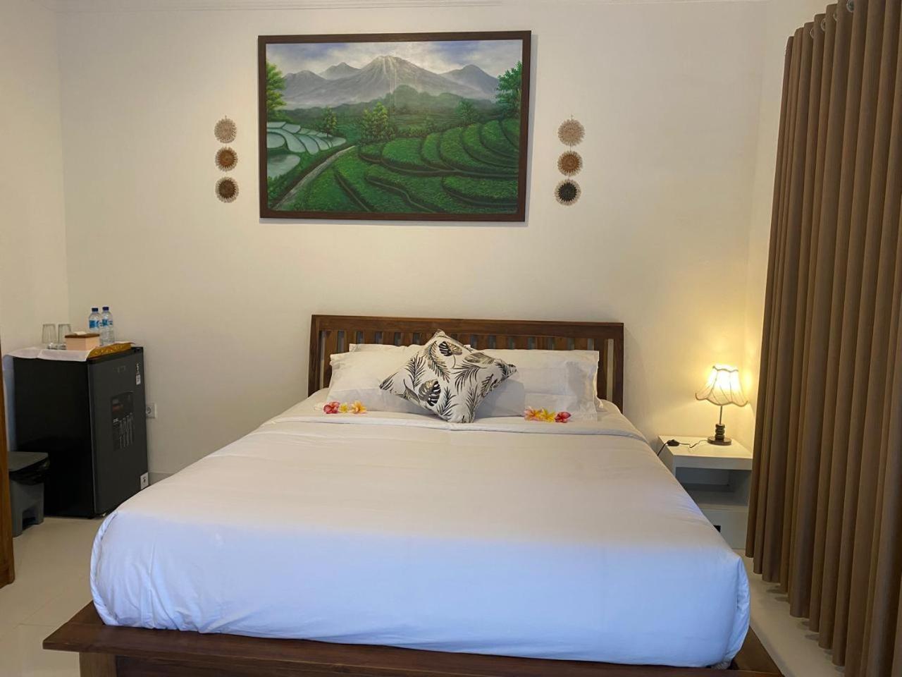 Manis Guest House 塞米亚克 客房 照片